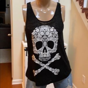 Divided H&M skull tank